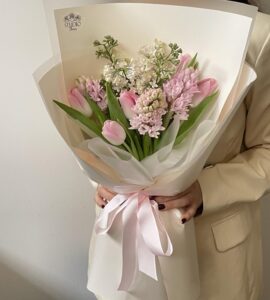 Доставка квітів Київ бузок та тюльпани