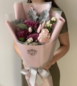 Букет цветов 'Бал хризантем' – Интернет-магазин цветов STUDIO Flores