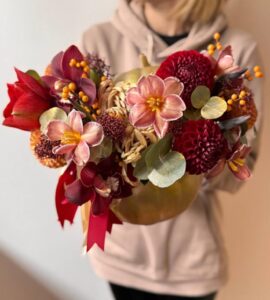 Bouquet in a pumpkin 'Romantic Halloween'