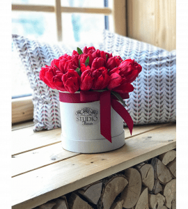 Букет тюльпанов в коробке 'Роскошь'