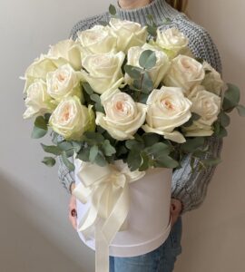 Букет белых роз Афина – Интернет-магазин цветов STUDIO Flores