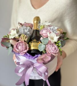 Цветы в коробке 'Искры шампанского'