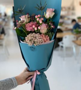 Букет 'Комплимент' – Интернет-магазин цветов STUDIO Flores