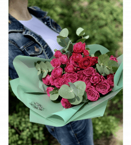 Букет троянд 'Місті Бабелз' – Інтернет-магазин квітів STUDIO Flores