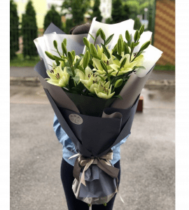 Букет гигант с лилиями – Интернет-магазин цветов STUDIO Flores