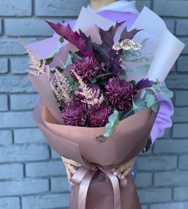 Букет с хризантемами – Интернет-магазин цветов STUDIO Flores