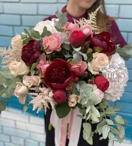 Bouquet 'Monamour' – Flower shop STUDIO Flores