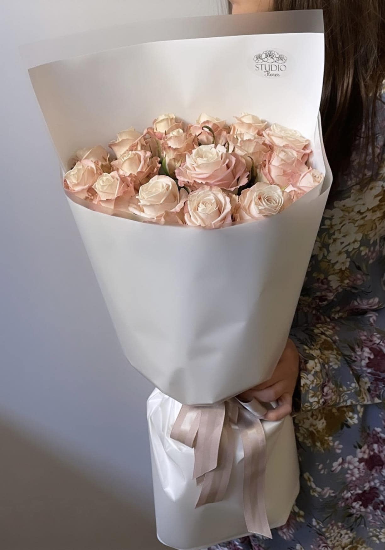 Букет семнадцать розовых роз