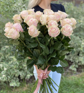 Bouquet of 23 roses Pink Mondial – Flower shop STUDIO Flores