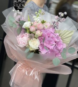 Bouquet 'Mercedes' – Flower shop STUDIO Flores