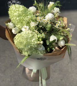 Букет квітів 'Пелюстки' – Інтернет-магазин квітів STUDIO Flores