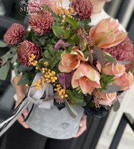 Мужской букет с хризантемами и амариллисом 'Поль' – Интернет-магазин цветов STUDIO Flores