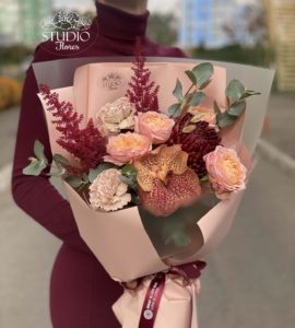 Букет квітів 'Вогняний листопад' – Інтернет-магазин квітів STUDIO Flores