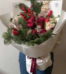 Bouquet of flowers 'Oksana' – Flower shop STUDIO Flores