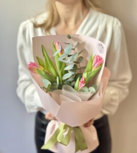 Buy a bouquet by March 8