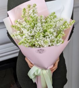 Bouquet of five branches of lilac – Flower shop STUDIO Flores