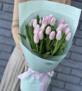 Buy a bouquet of tulips – Flower shop STUDIO Flores