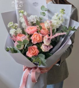 Bouquet of flowers 'Alice' – Flower shop STUDIO Flores