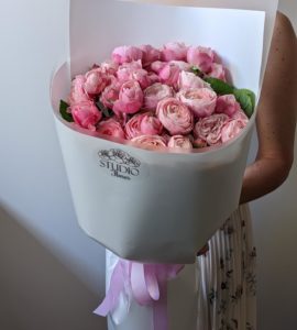 Букет дев'ять троянд Сільва Пінк – Інтернет-магазин квітів STUDIO Flores