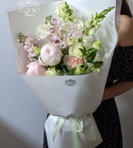 Букет цветов 'Июнь' – Интернет-магазин цветов STUDIO Flores