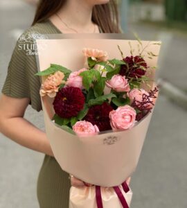 Bouquet of flowers 'Velvet August'