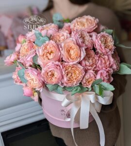Bouquet of roses 'Impeccability' – Flower shop STUDIO Flores