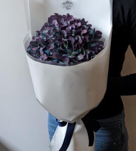 Букет 1 фиолетовая гортензия – Интернет-магазин цветов STUDIO Flores