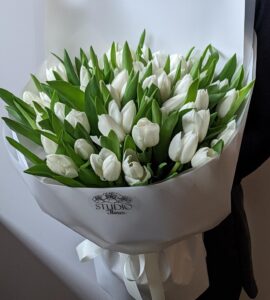 Bouquet fifty one white tulip