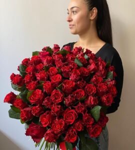 Букет сімдесят п'ять червоних троянд – Інтернет-магазин квітів STUDIO Flores