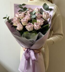 Букет пятнадцать роз Мемори – Интернет-магазин цветов STUDIO Flores