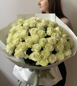 Букет пятьдесят одна роза Мондиаль – Интернет-магазин цветов STUDIO Flores
