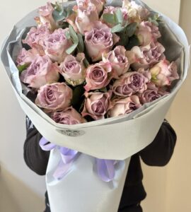 A bouquet of twenty-one roses Memory