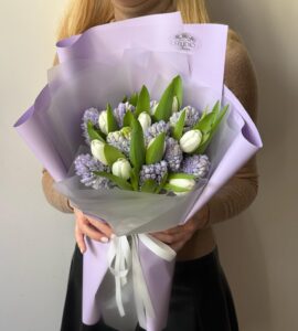 Bouquet of nine tulips with hyacinths